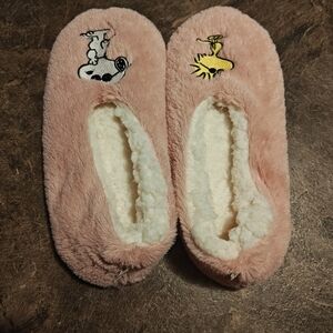 Peanuts Pink Fuzzy Slippers